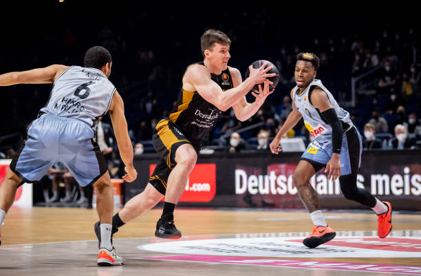 对比上赛季 对比上赛季